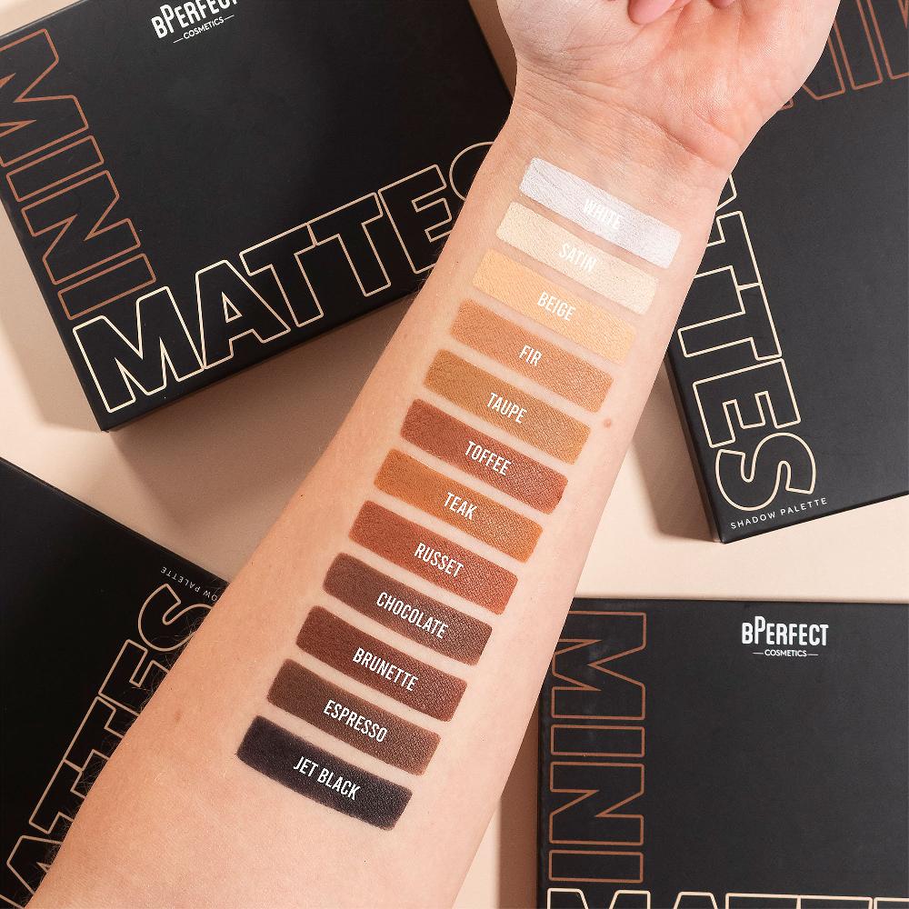 QVC BPerfect Palette 12 ombretti con specchietto e pennello Spedizione gratuita