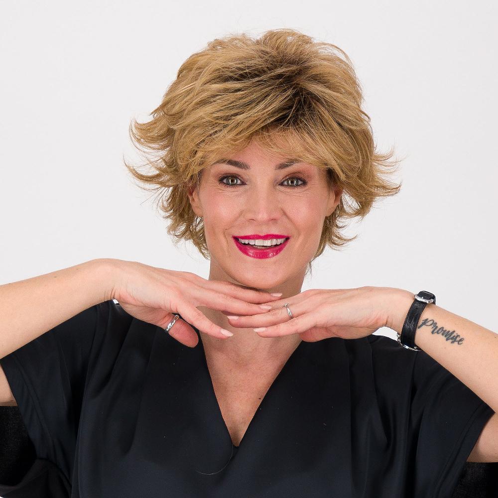 QVC HairDo Parrucca corta Texured Flip taglio sbarazzino Shopping online
