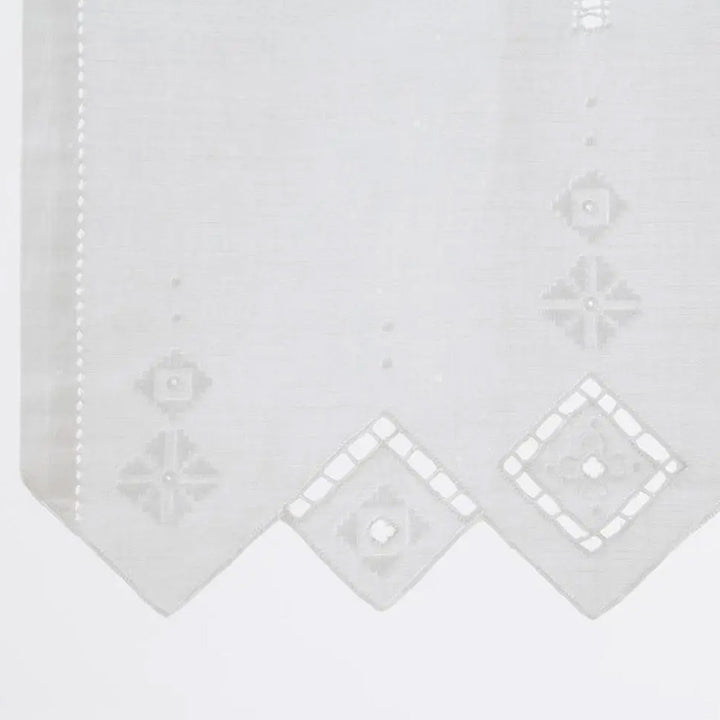 Zenoni & ColombiTenda ricamata a mano in misto Lino Made in Italy variante Punto Antico Italiano Promozione Limitata
