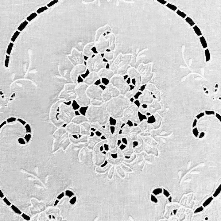 Zenoni & ColombiCoppia di Tende ricamate a mano in misto Lino Made in Italy variante Marie Claire Fino Al -60%