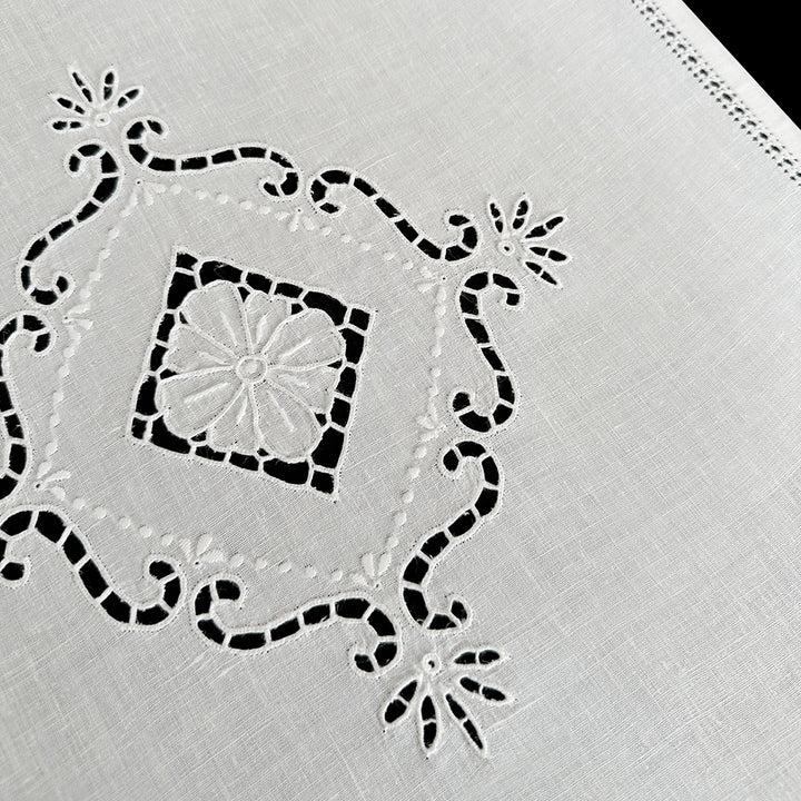 Zenoni & ColombiTenda al metro ricamata in misto Lino Made in Italy variante Clelia Online