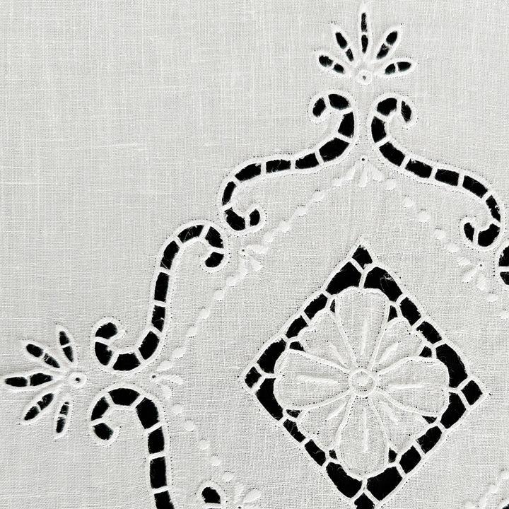 Zenoni & ColombiTenda al metro ricamata in misto Lino Made in Italy variante Clelia Online