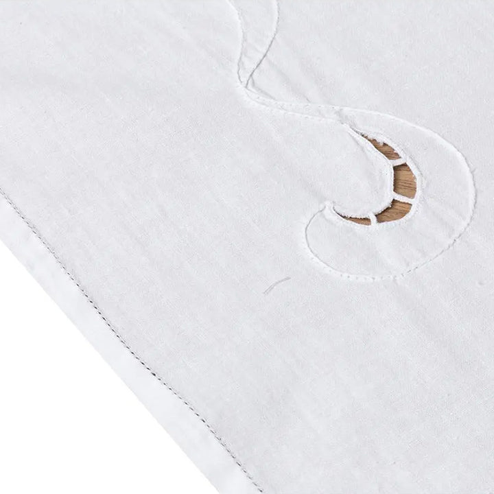 Zenoni & ColombiCentrotavola ricamato a mano in cotone Made in Italy variante Papillon Vendita Calda